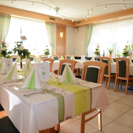 Gasthof Zur Post Hotel Und Parkplatz Фоэнштраус Экстерьер фото