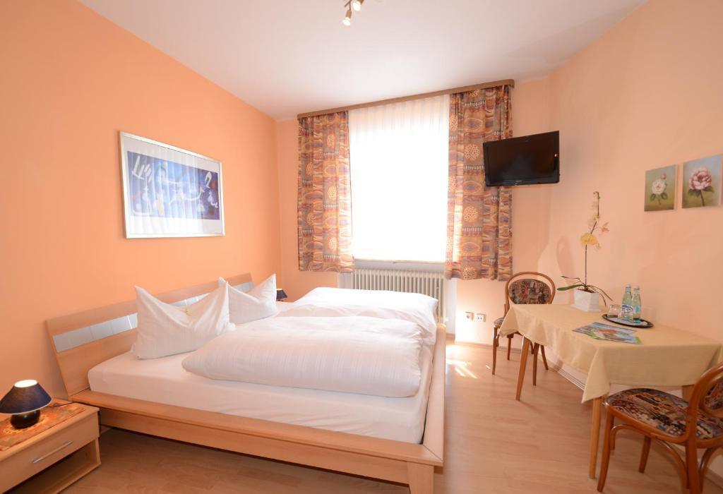 Gasthof Zur Post Hotel Und Parkplatz Фоэнштраус Номер фото